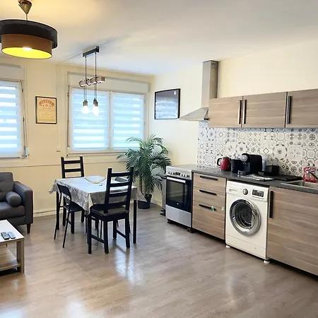 Tres Beaux 2 Pieces De 50m2 Proche Velizy *